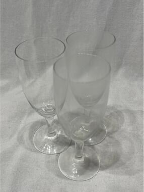 Set Of 3 clear glass champagne flutes